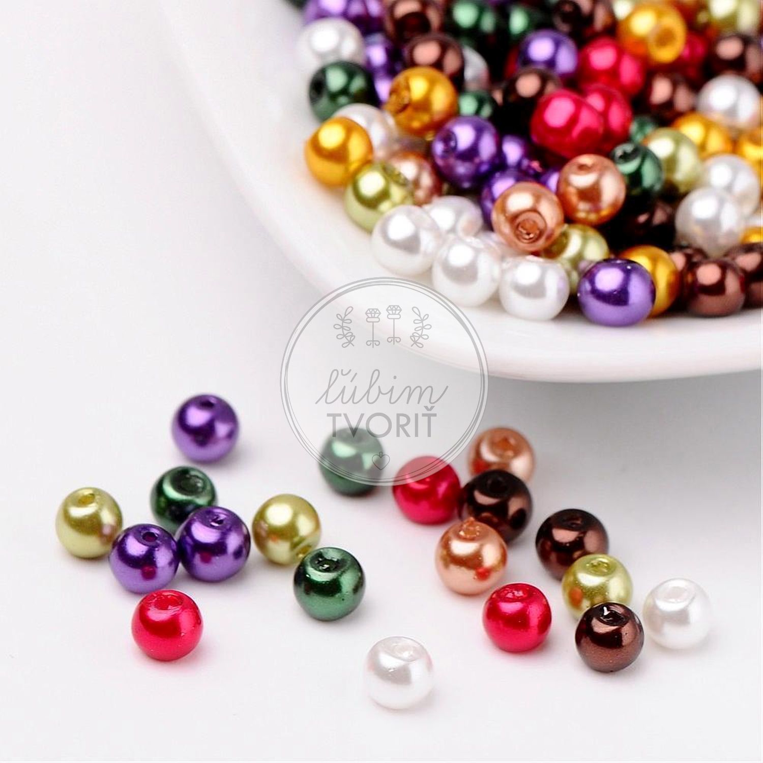 Sklenené perly, 4 mm - 10 g (cca 100ks)